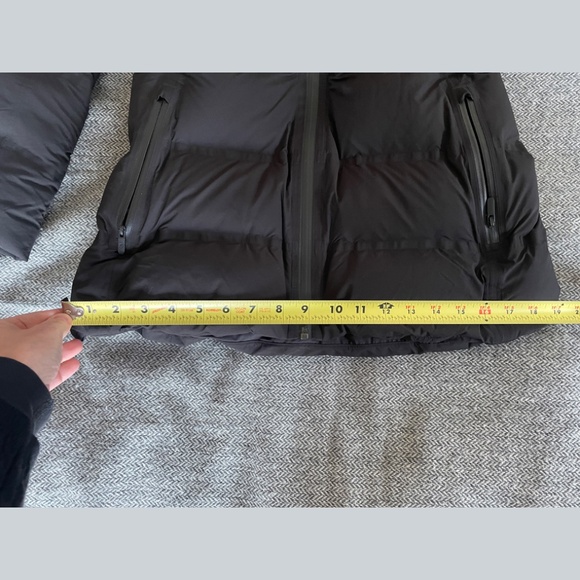 Beautiful Lululemon Down Puffer - Picture 3 of 11